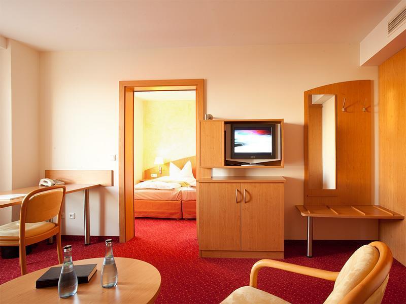 Hotel Alarun Unterschleißheim Habitación foto